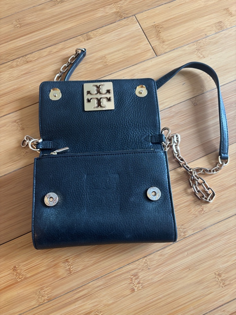 Tory Burch Black Leather Chain Crossbody with Gold Logo - Picture 3 of 4